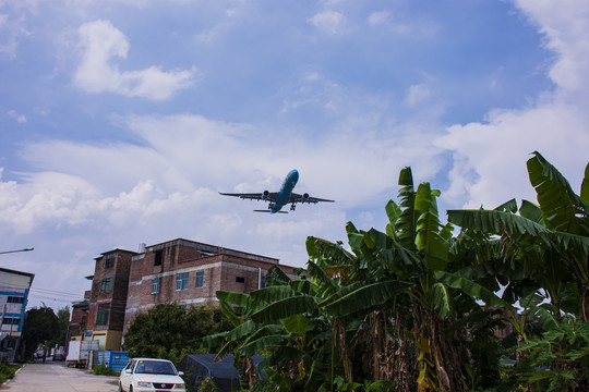 白天户外航空飞机