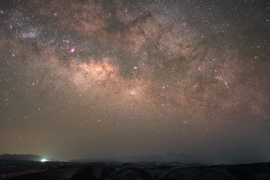 川西春季银河拱桥夜景