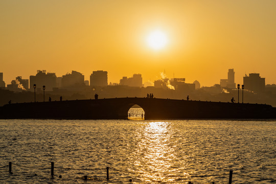 杭州西湖日出