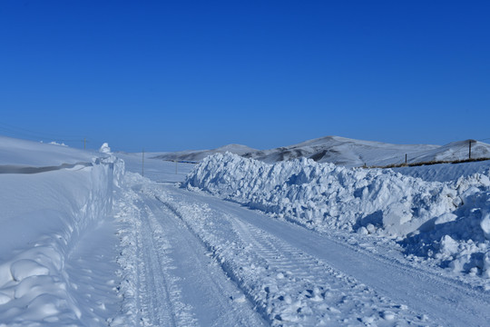 大雪封路