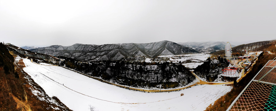 大雪覆盖的渭北旱原