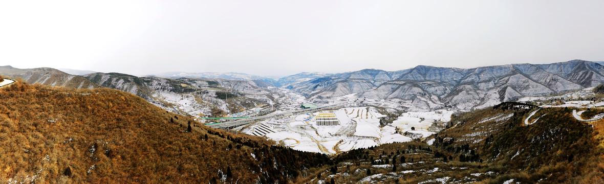 大雪覆盖的渭北旱原