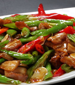 雙椒炒回鍋肉