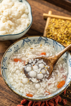 桂花酒酿小圆子