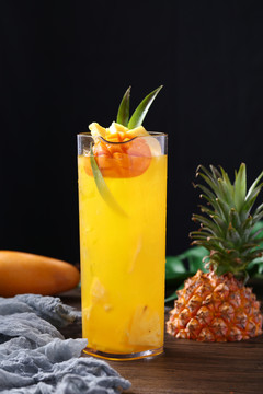 菠萝芒果饮