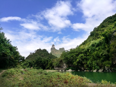 青山绿洲