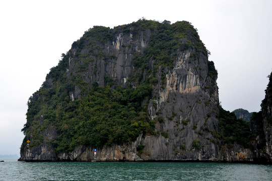 越南下龙湾海上桂林奇石