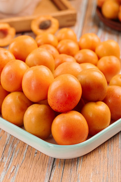 一堆新疆小红杏