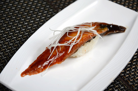 鰻魚壽司