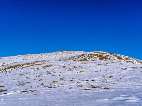 新疆高山雪景