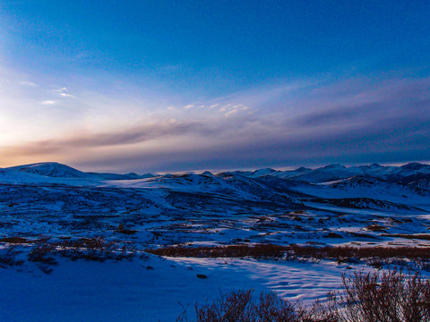 新疆高山雪景风光