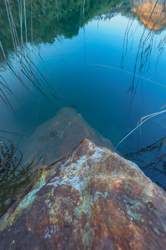 油麻山天池