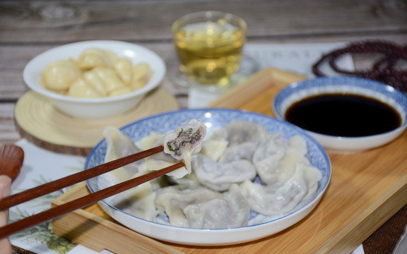 紫甘蓝猪肉水饺