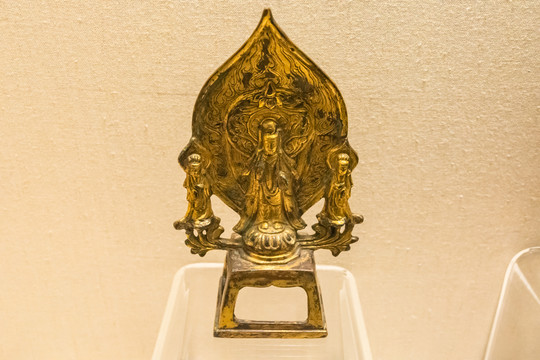 北齐观世音菩萨鎏金铜像