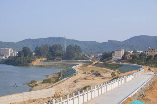 农村沿溪景观路和防洪堤