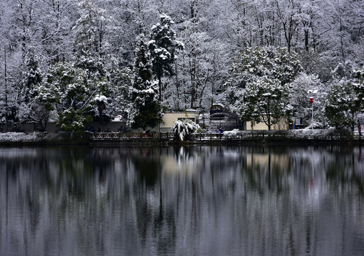 贵阳观山湖雪景
