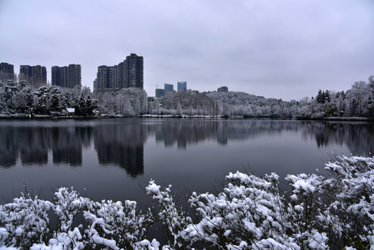 贵阳观山湖雪景