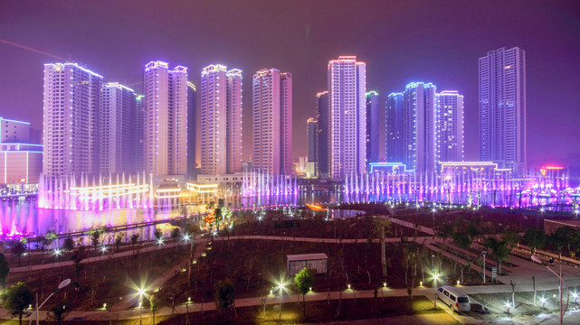 桂中水城夜景