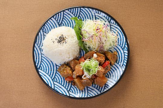 牛腩套餐饭