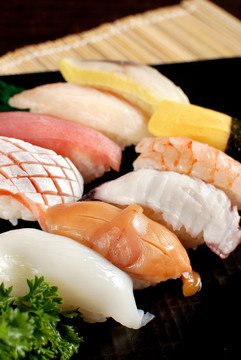 鱼生寿司拼盘