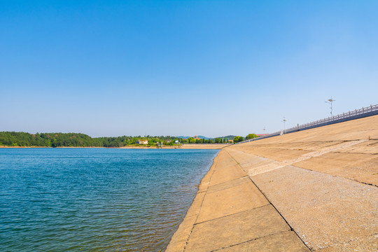 湖泊护坡