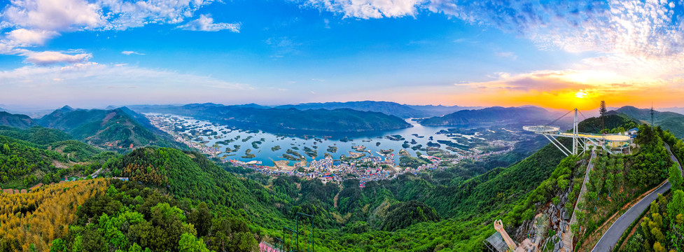 天空之城全景