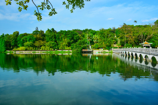 星湖风景