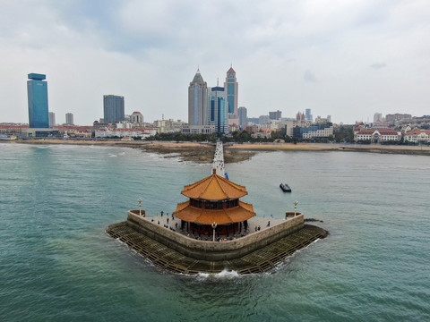 青岛海上栈桥风景航拍