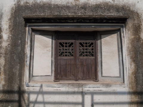 古代八字门形木窗