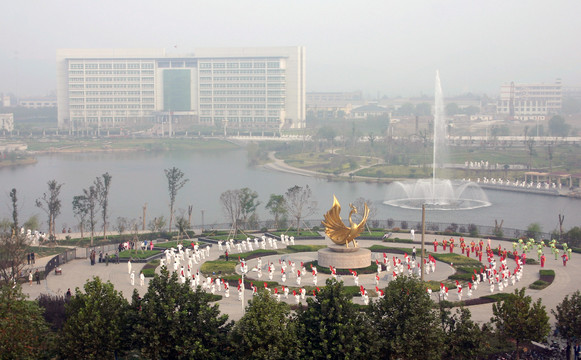 徐州九龙湖广场