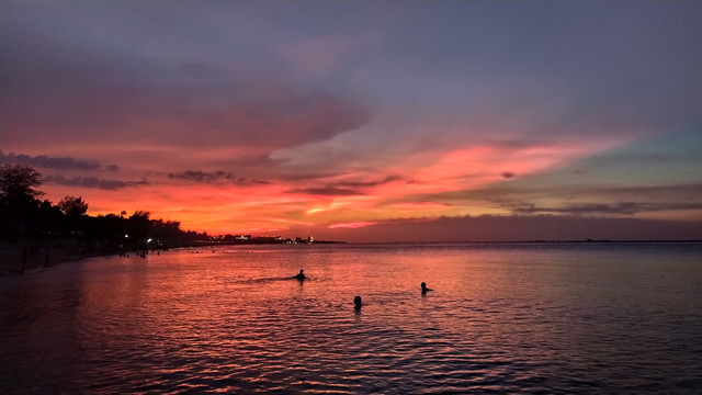 海上夕阳红