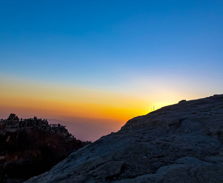 山东泰山夕阳