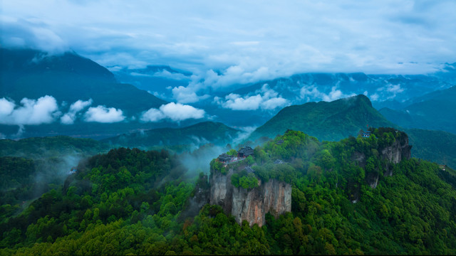 窦圌山