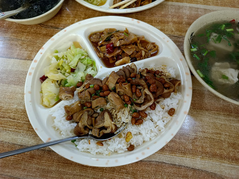 卤大肠米饭套餐