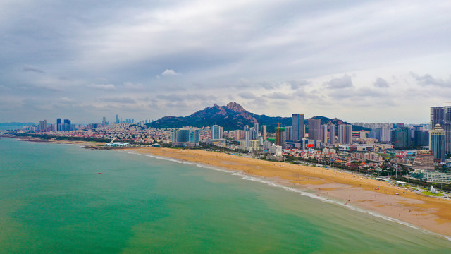 青岛石老人海水浴场