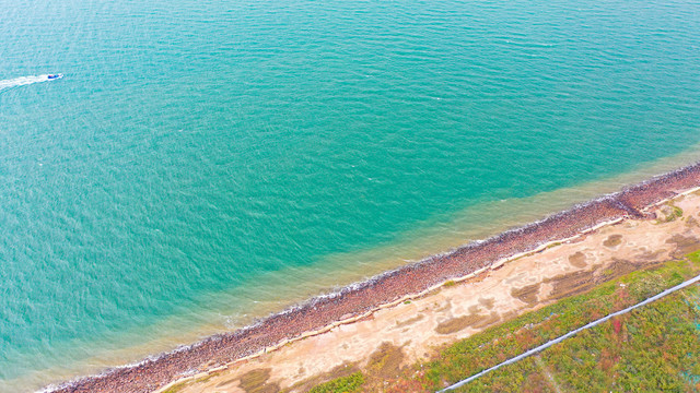 青岛石老人海水浴场