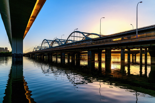 西安灞河廣運(yùn)大橋