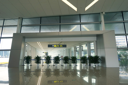 成都天府机场航站楼连接通道