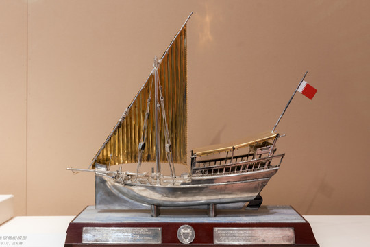 银帆船模型
