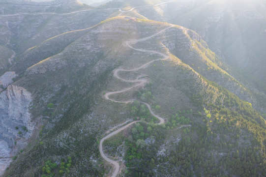 航拍济南小岭盘山路