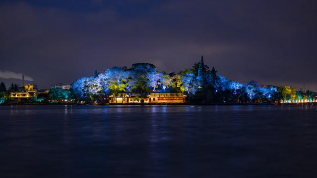 南湖湖心岛夜景