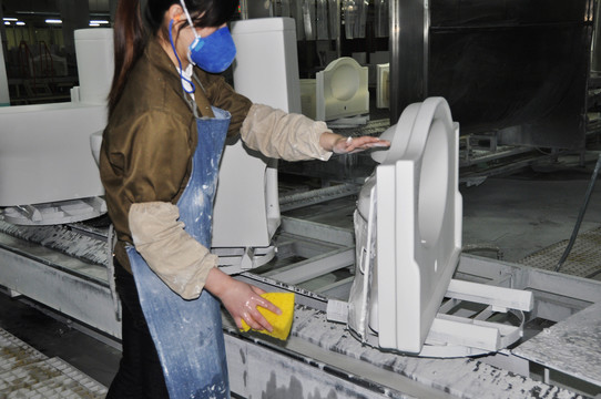洁具陶瓷品生产检测过程
