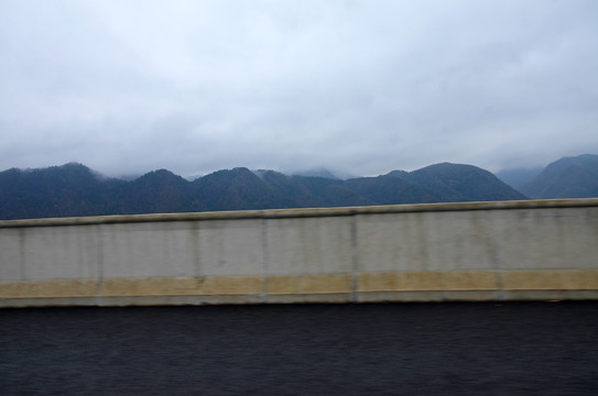 山区高速公路