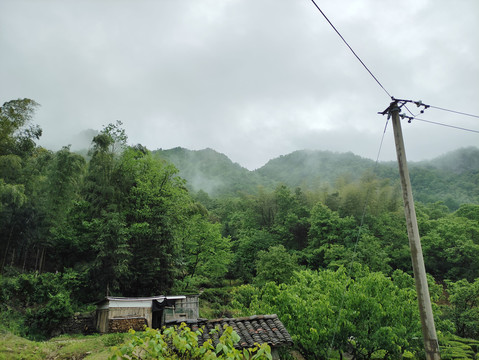 雨后乡村