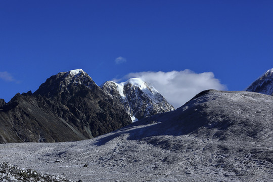 康定雅家埂风景名胜区自然风光