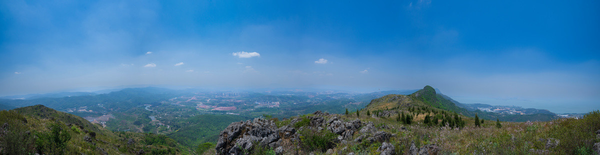 大青山全景