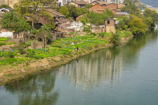 河流