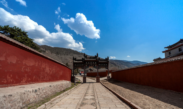 五台山寺庙古建道路天空