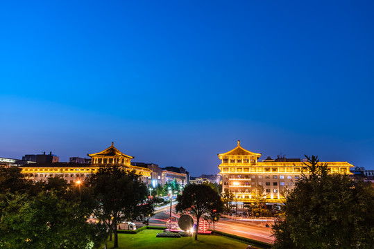 中国陕西西安城墙夜景