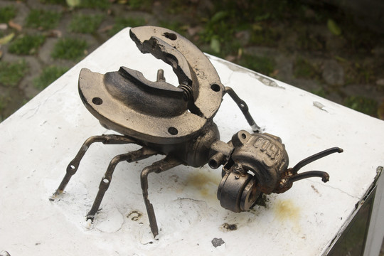 钢铁雕塑甲壳虫